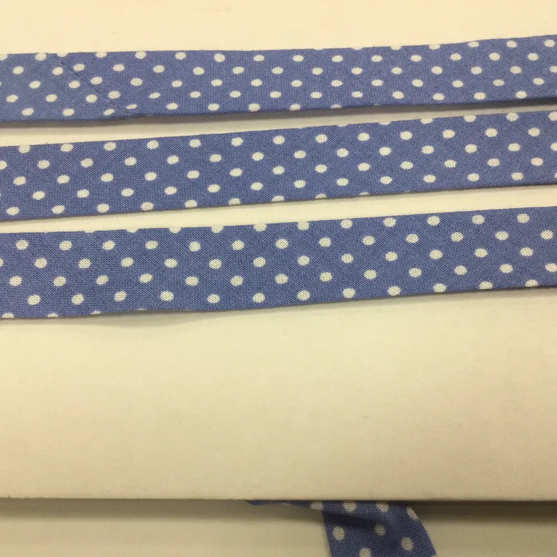Šikmé prúžky, Galantéria, Vzorované - Šikmý prúžok bavlna 18mm modrá s bielimi bodkami