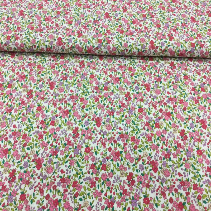 Bavlnené plátno, Látky metráž, Bavlnené látky - Bavlnená látka Mix ružovofialových kvietkov so zelenými lístkami