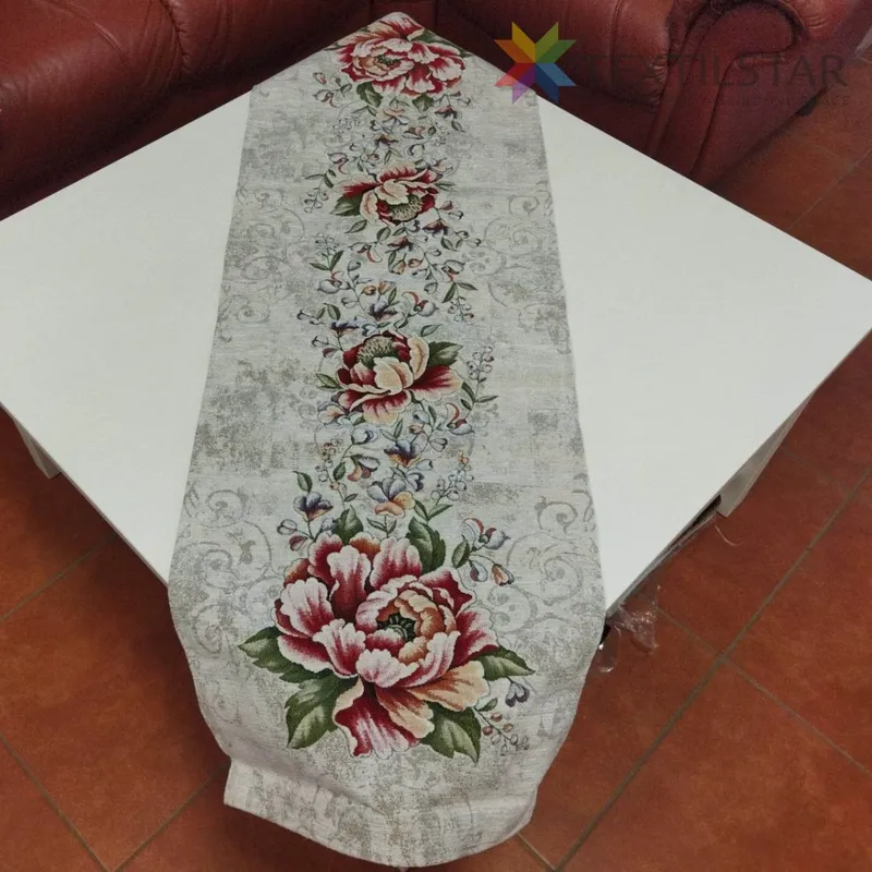 Bytový textil a dekorácie, Dekoračné obrusy, behúne - Gobelínový behúň na stôl chenille 45x140 Červené kvety