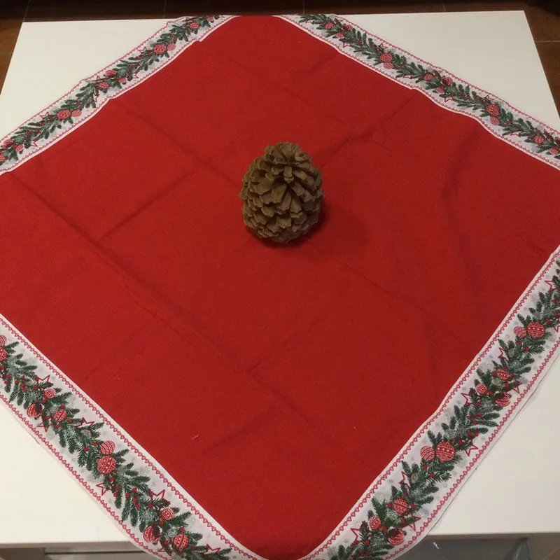 Dekoračné obrusy, behúne, Obrusy na stoly, Bytový textil a dekorácie - Vianočný obrus na stolík 85 x 85 cm